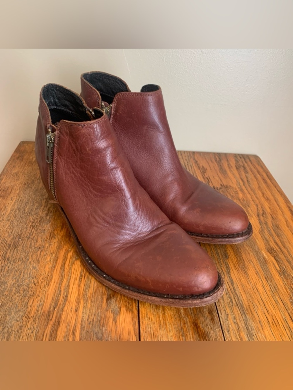 Liberty Black Womens 9 Brown Leather Western Booties Side Zip Ankle Cowboy Boot